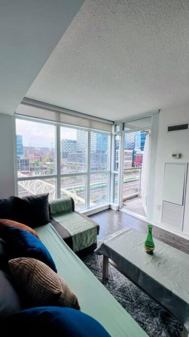 Downtown Toronto Condo, Free Indoor Parking With Amazing View Exterior photo