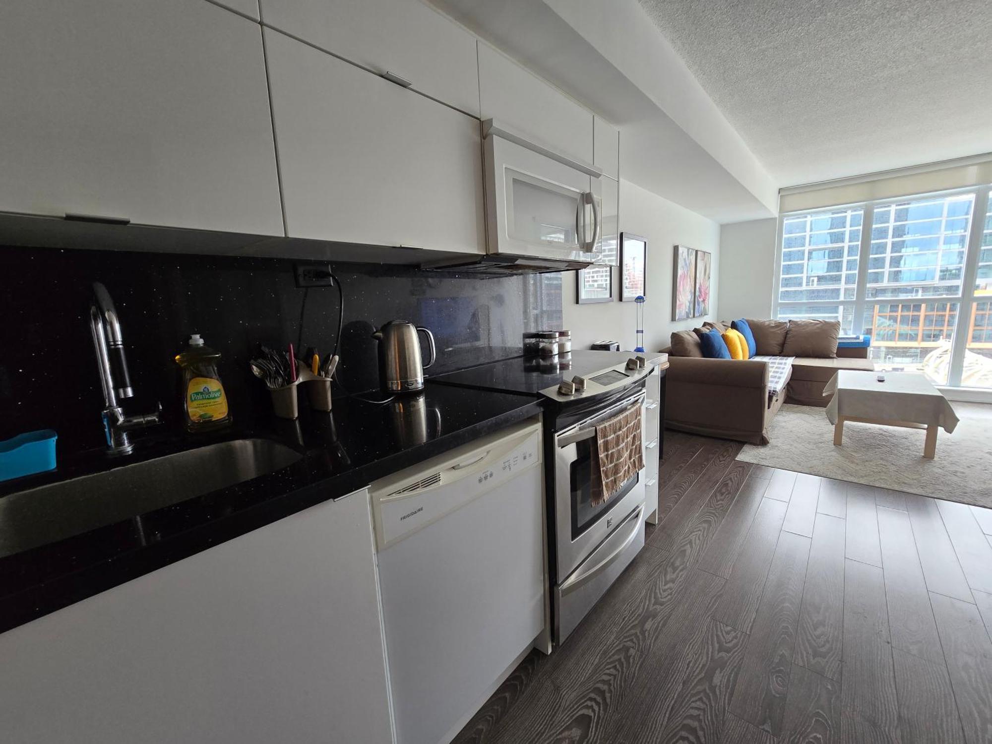 Downtown Toronto Condo, Free Indoor Parking With Amazing View Exterior photo